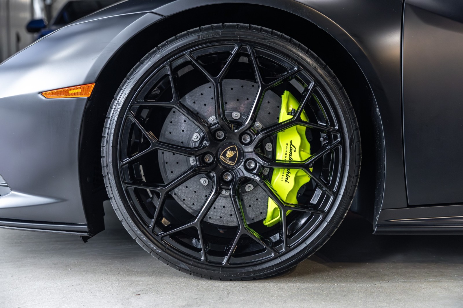Used Car 2022 Lamborghini Huracan Evo  For Sale Under $330,000 In Boerne, Texas
