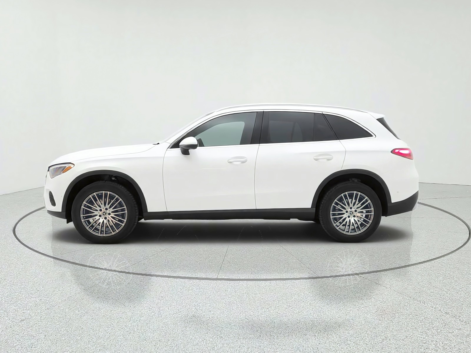 New 2027 Polar White Mercedes-Benz GLC 300 SUV image 8