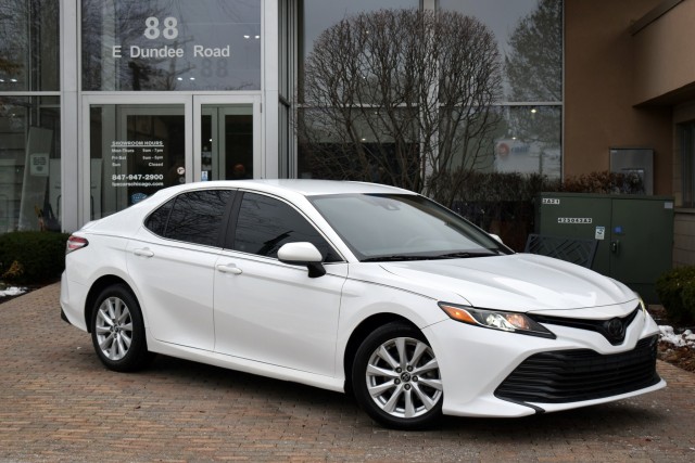 2018 Toyota Camry LE 2