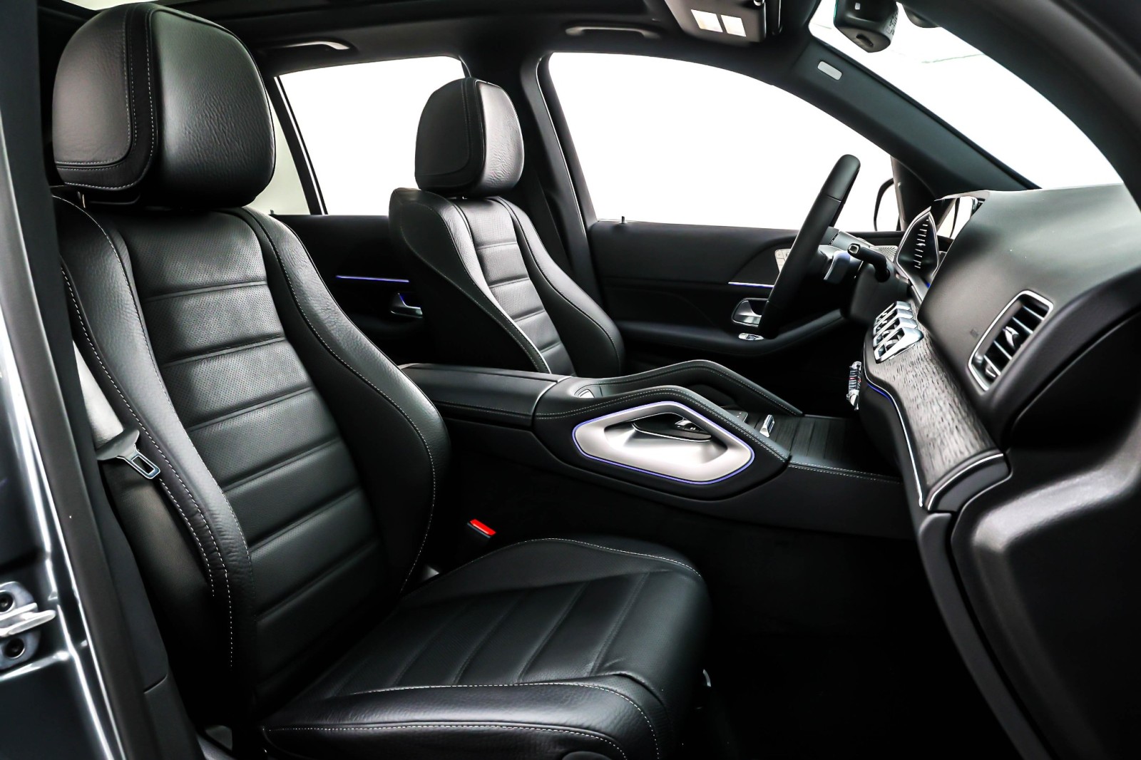 New 2026 Selenite Grey Metallic Mercedes-Benz GLE 580 image 7