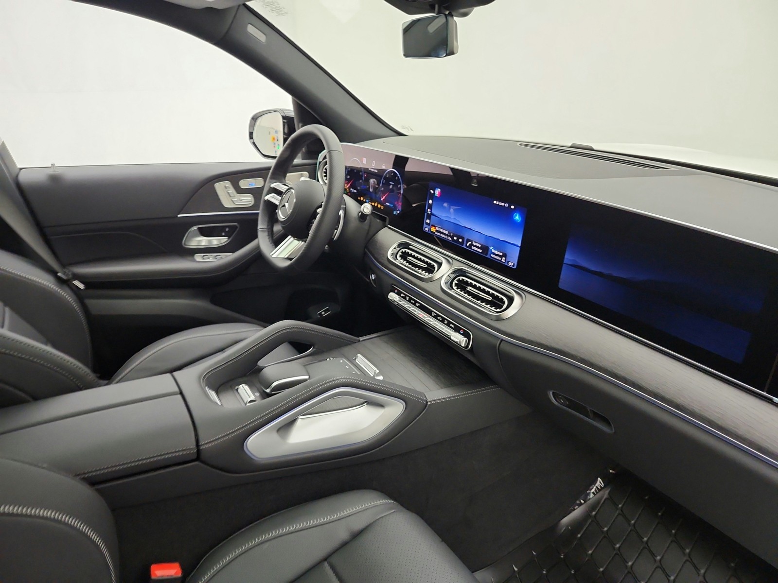 New 2027 Polar White Mercedes-Benz GLS 450 4MATIC® SUV image 15