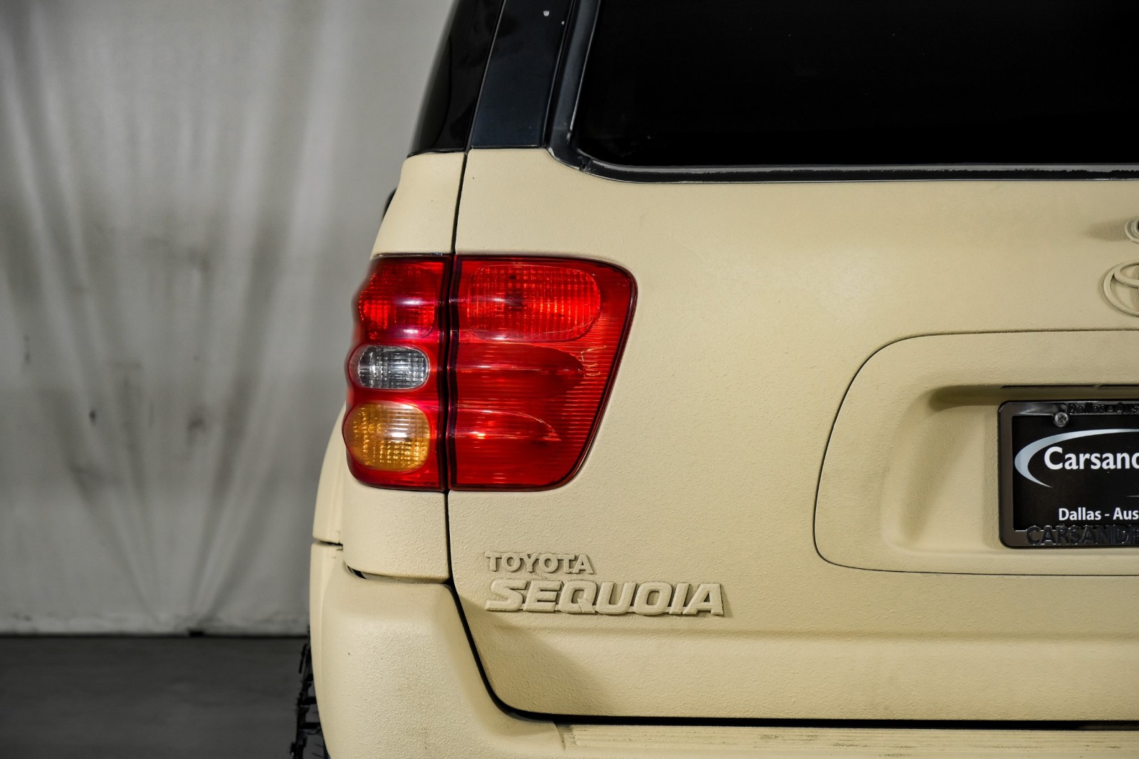 2004 Toyota Sequoia SR5 35