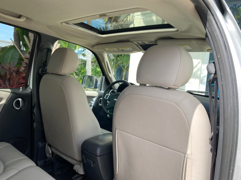 2004 Jeep Liberty Limited 1 OWNER SUNROOF in , 