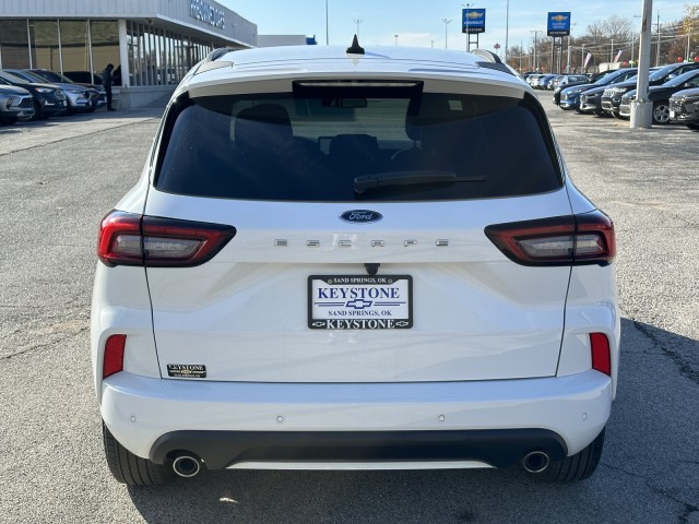 2023 Ford Escape ST-Line 4