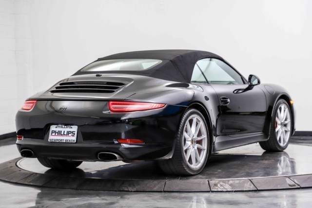 2015 Porsche 911 Carrera 13