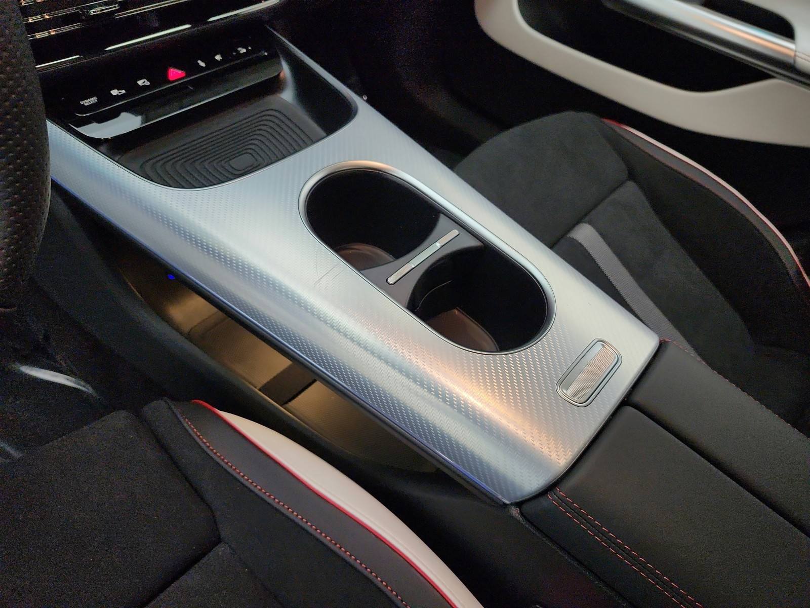 New 2027 Polar White Mercedes-Benz CLA 250+ Electric RWD image 10