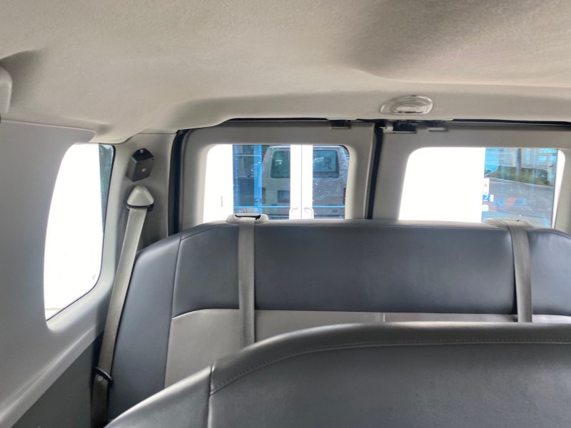 2008 Ford Econoline Wagon XLT 15 PASSENGERS E350 CLEAN in , 