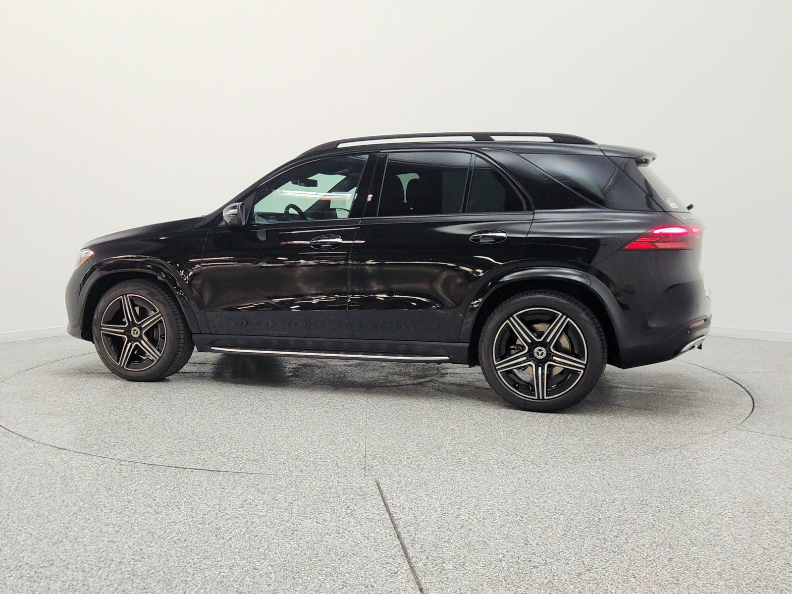 New 2026 Obsidian Black Metallic Mercedes-Benz GLE 450 4MATIC® SUV image 8