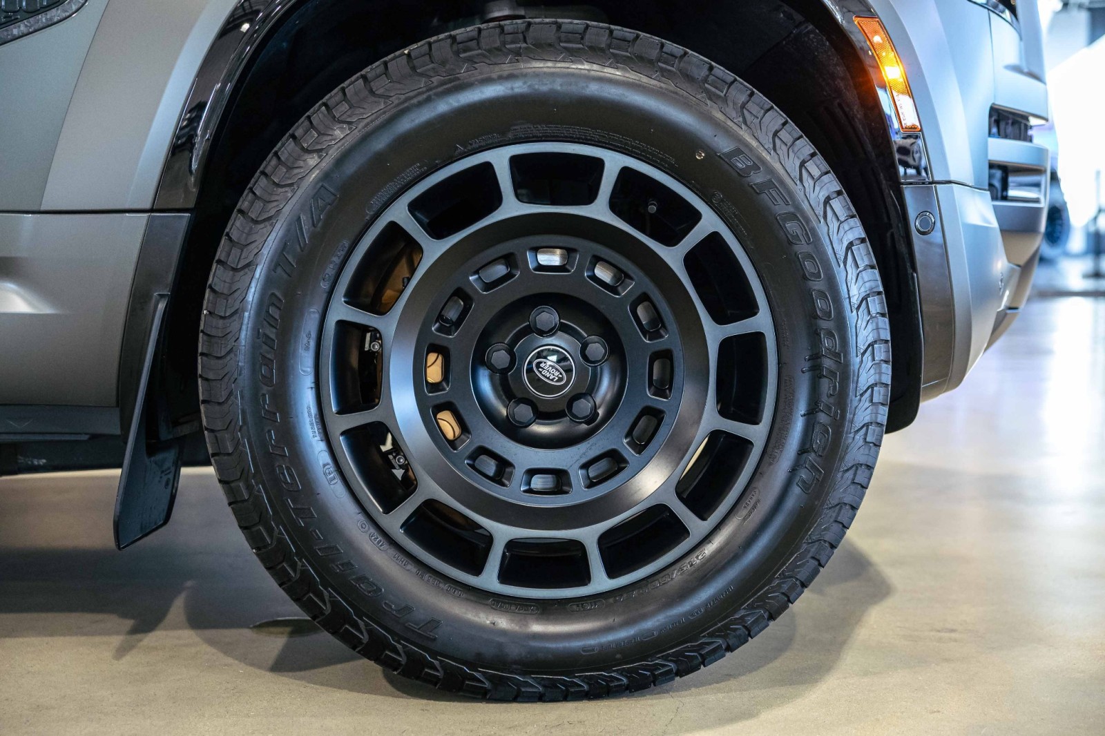 Used Car 2025 Land Rover Defender  Octa Edition One For Sale Under $180,000 In Boerne, Texas