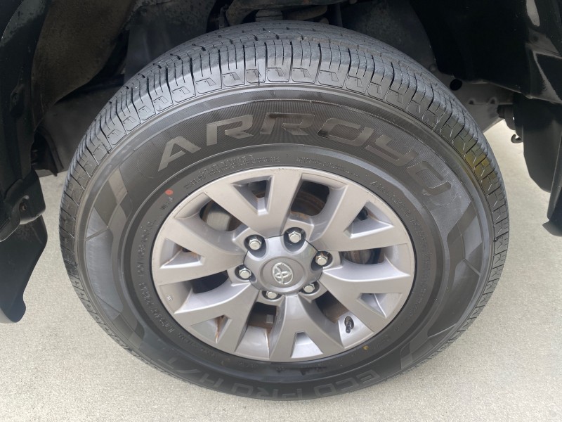 2004 Toyota Tundra SR5 1 OWNER 4WD XTRA CAB STEP SIDE in , 