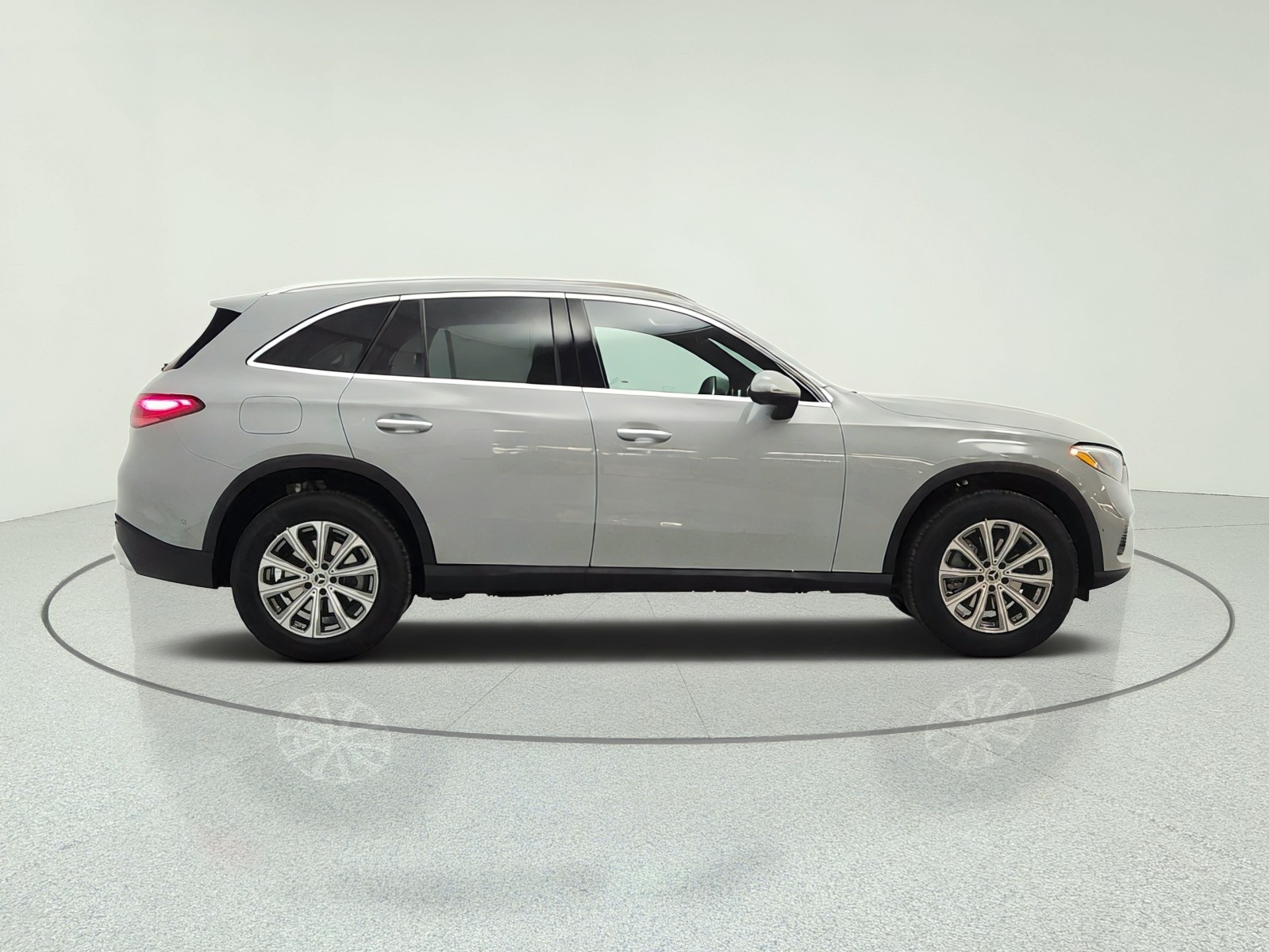 New 2027 MANUFAKTUR Alpine Grey Mercedes-Benz GLC 300 SUV image 4