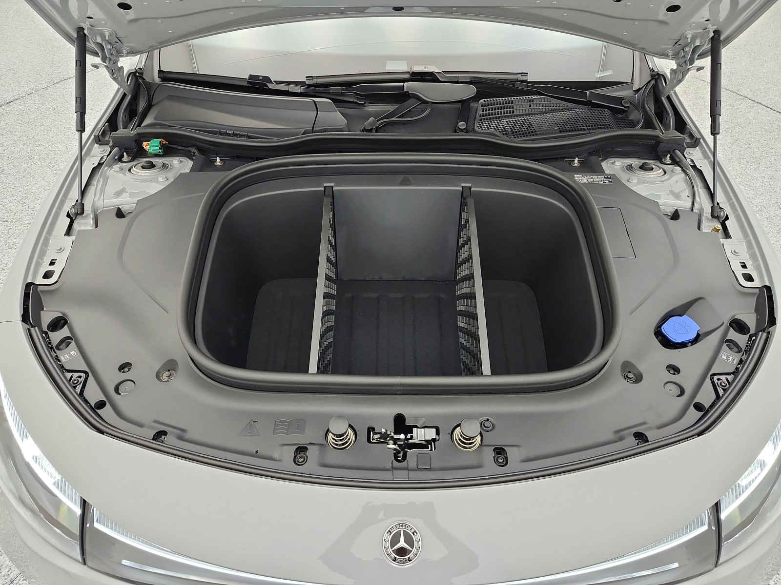 New 2026 MANUFAKTUR Alpine Grey Mercedes-Benz CLA 350 image 12