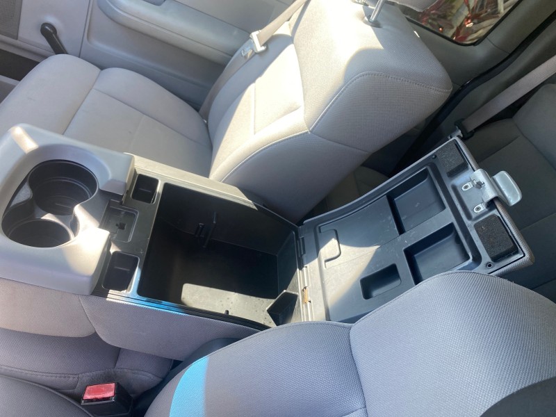 2006 Ford F-150 STX 4 DOOR LOW MILES 92,223 in ,