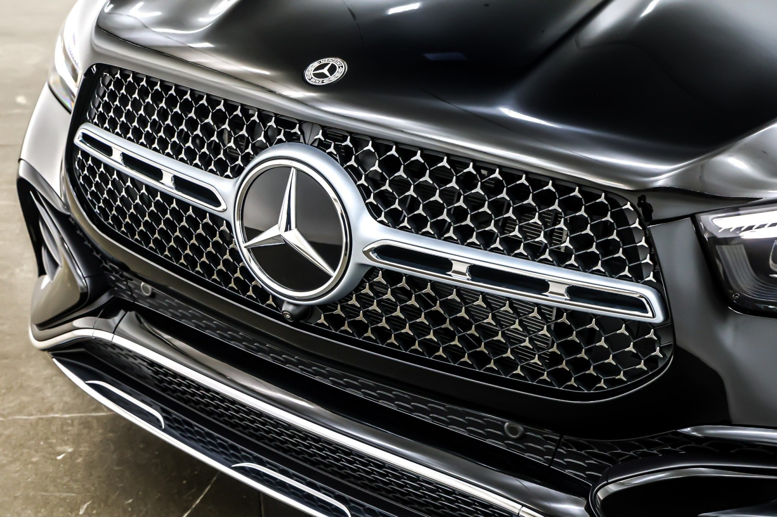 New 2026 Black Mercedes-Benz GLE 450 image 13