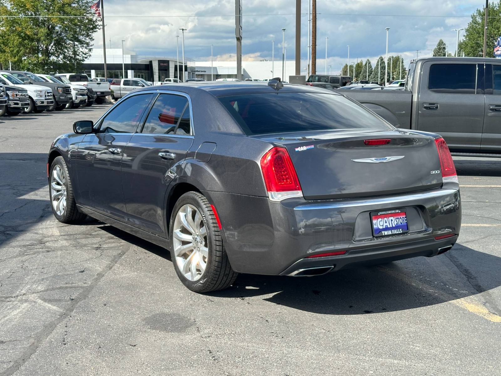 2018 Chrysler 300 Limited 9