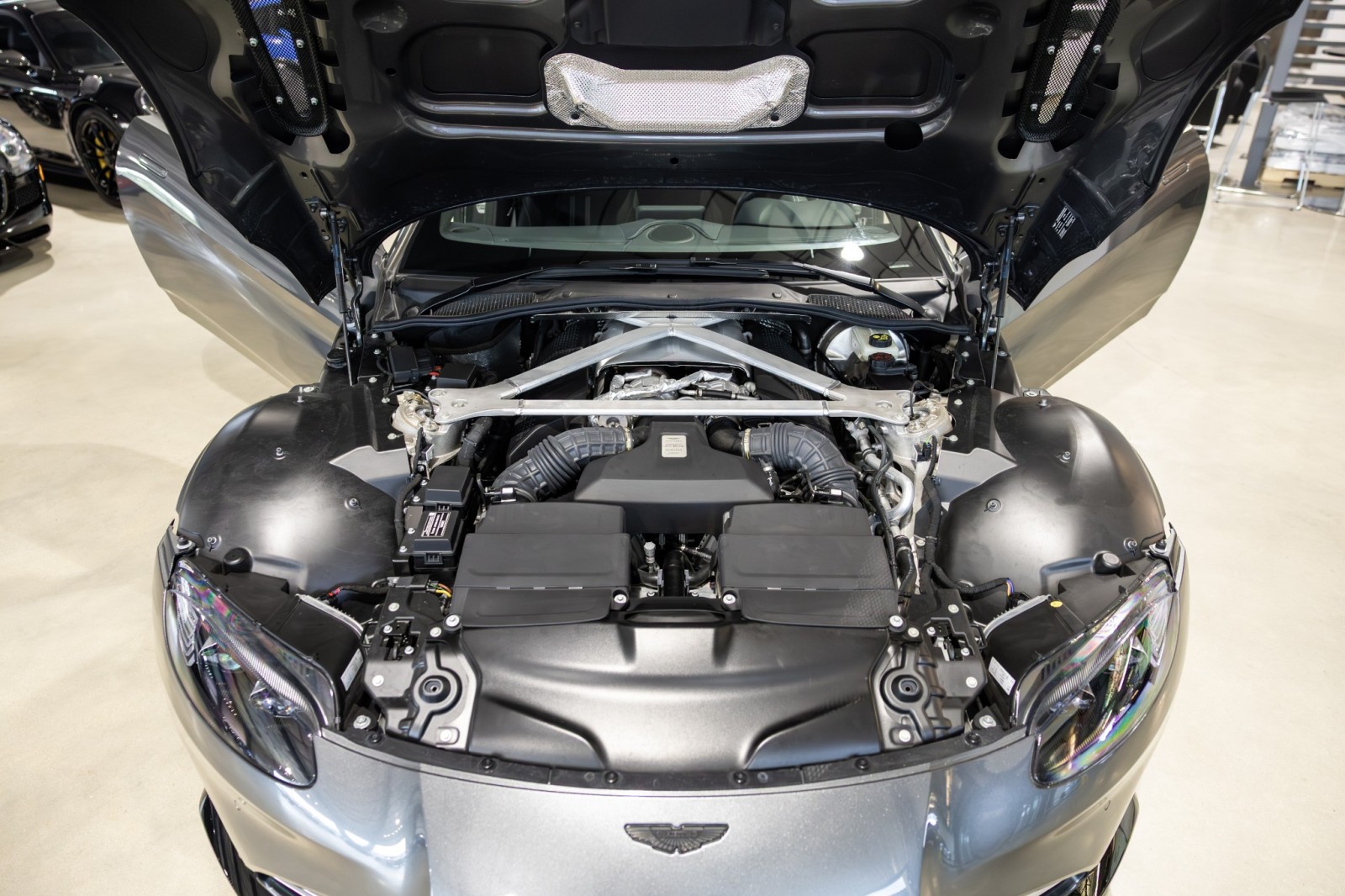 Used Car 2023 Aston Martin Vantage  For Sale Under $160,000 In Boerne, Texas