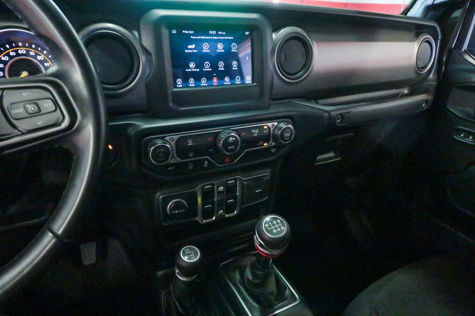 Used Car 2021 Jeep Gladiator  Sport S For Sale Under $35,000 In Austin, Texas