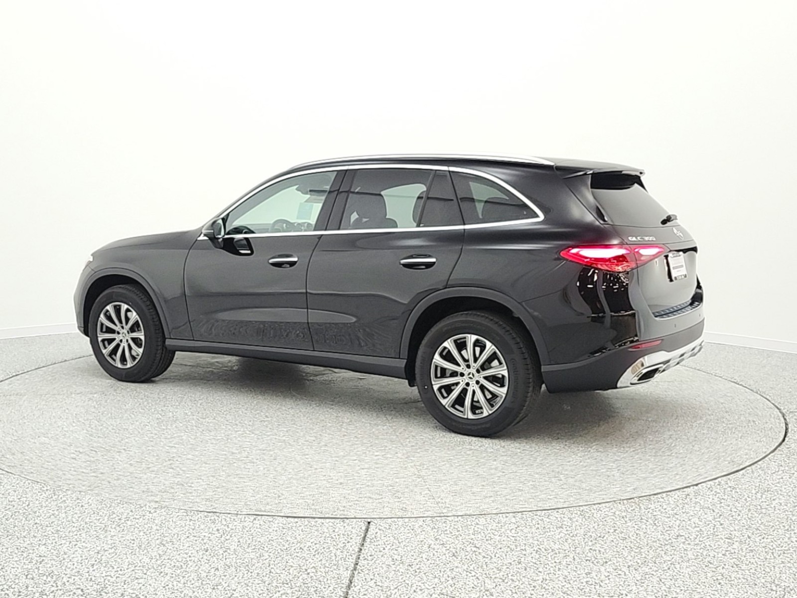 New 2026 Black Mercedes-Benz GLC 300 image 7