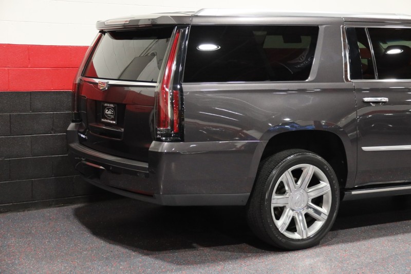 2015 Cadillac Escalade ESV Premium 4WD 4dr Suv in , 