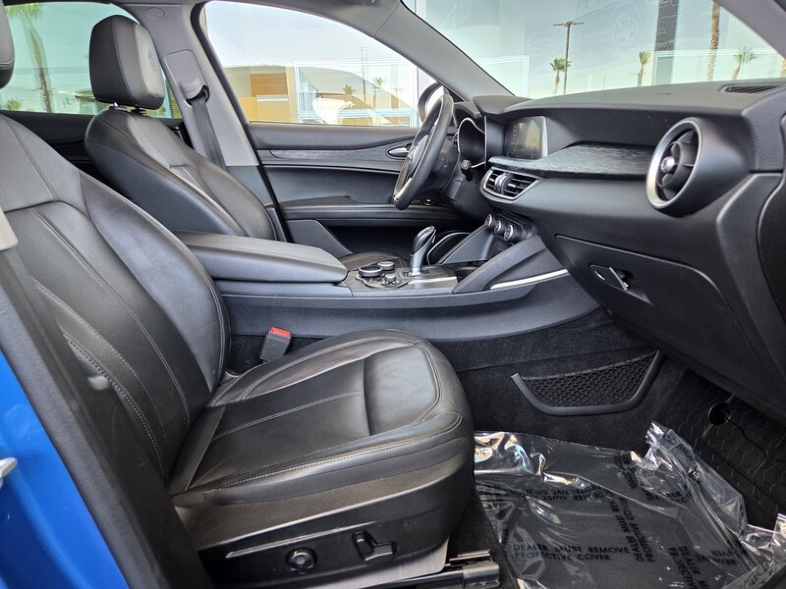 Used 2019 BLUE Alfa Romeo  image 20