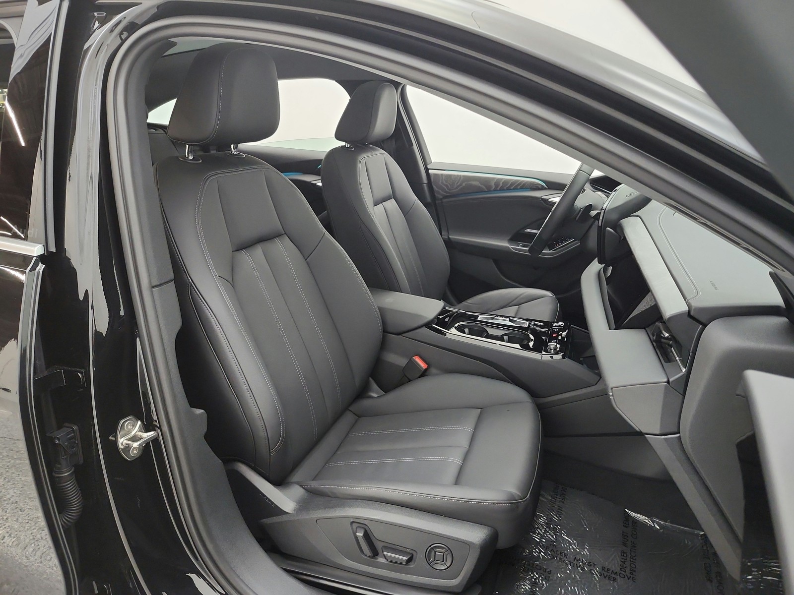 Used 2025 Mythos Black Metallic Audi Premium Plus RWD image 19