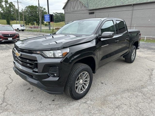 2023 Chevrolet Colorado 4WD LT 7