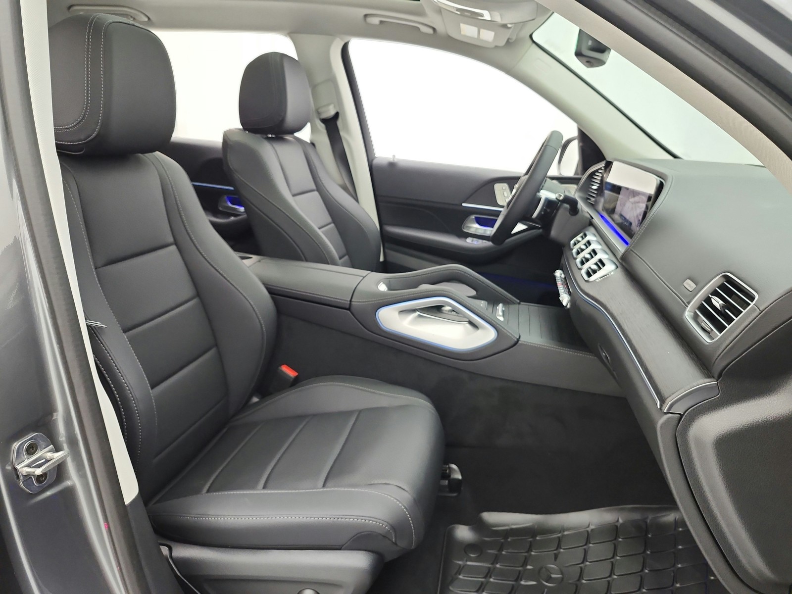 New 2026 Selenite Grey Metallic Mercedes-Benz GLS 450 image 15