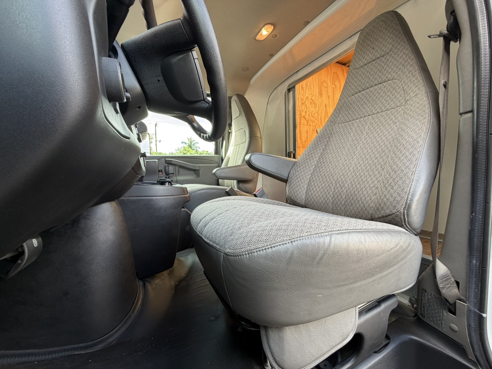 2016 Chevrolet Express - $20,977