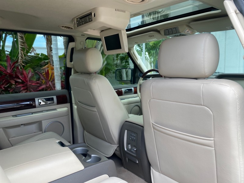 2004 Lincoln Navigator LOW MILES 67,511 SUNROOF in ,