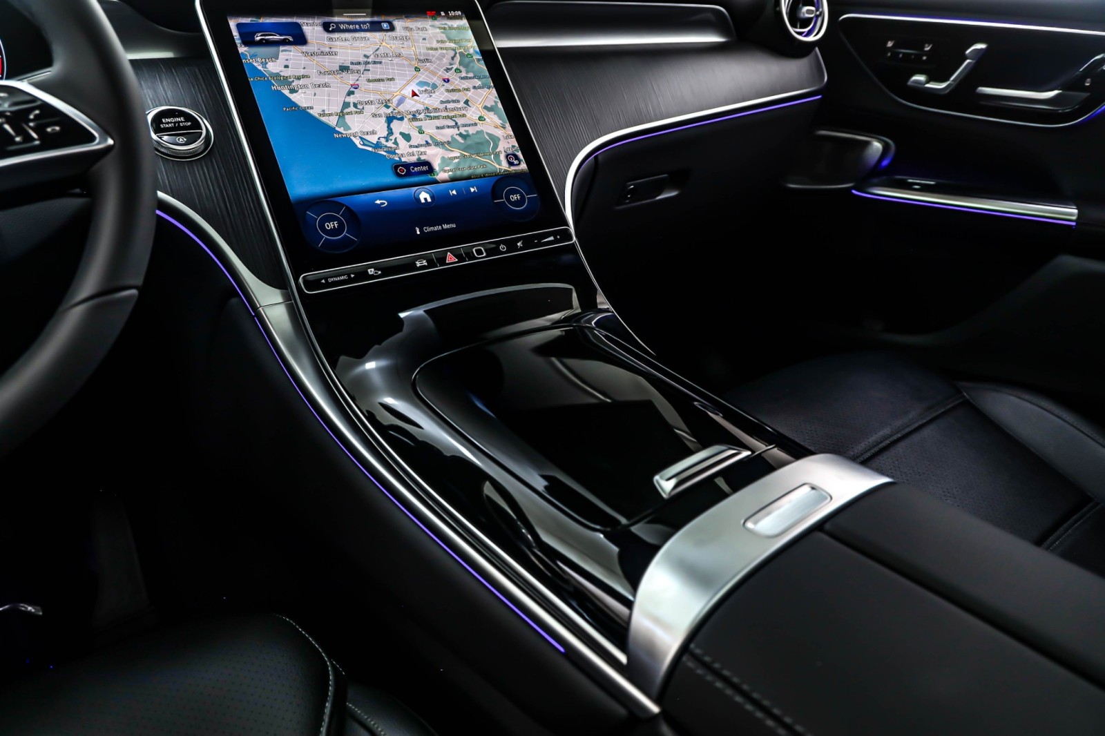 New 2026 Black Mercedes-Benz GLC 300 SUV image 6