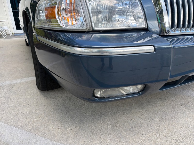2007 Mercury Grand Marquis LS LOW MILES 52,599 1 OWNER in ,
