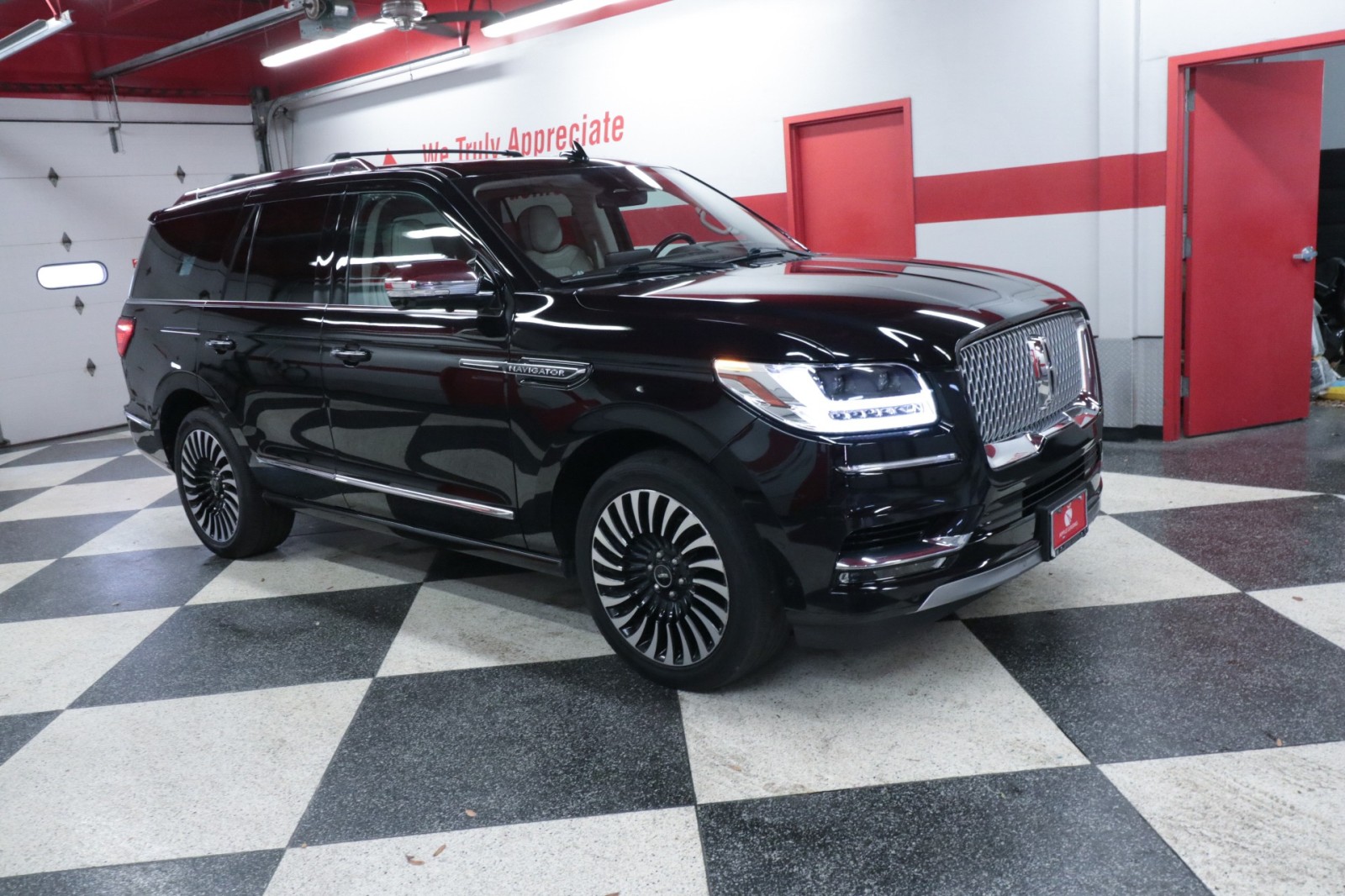 Used Car 2020 Lincoln Navigator  Black Label For Sale Under $50,000 In Austin, Texas