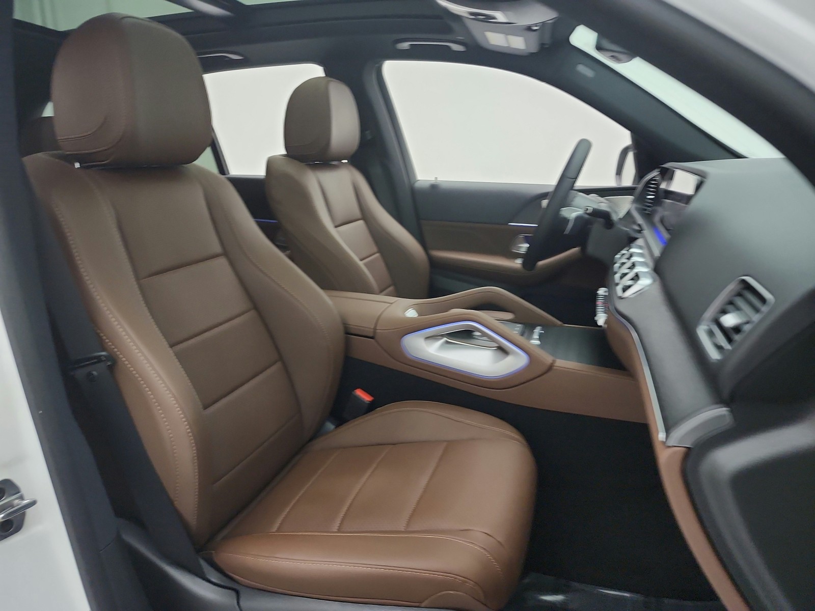 New 2026 Polar White Mercedes-Benz GLE 450 4MATIC® SUV image 17