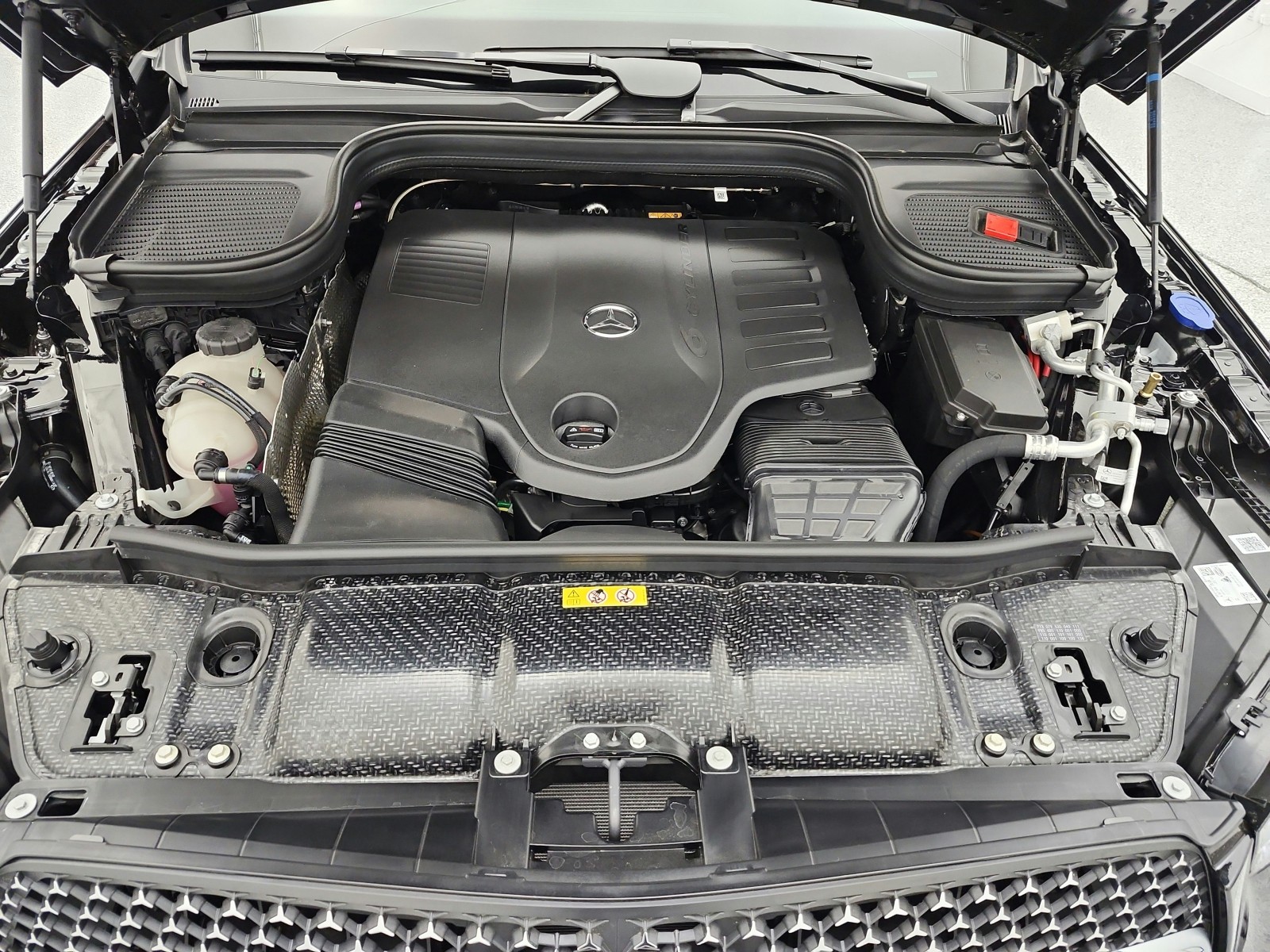 New 2026 Black Mercedes-Benz GLE 450 image 12