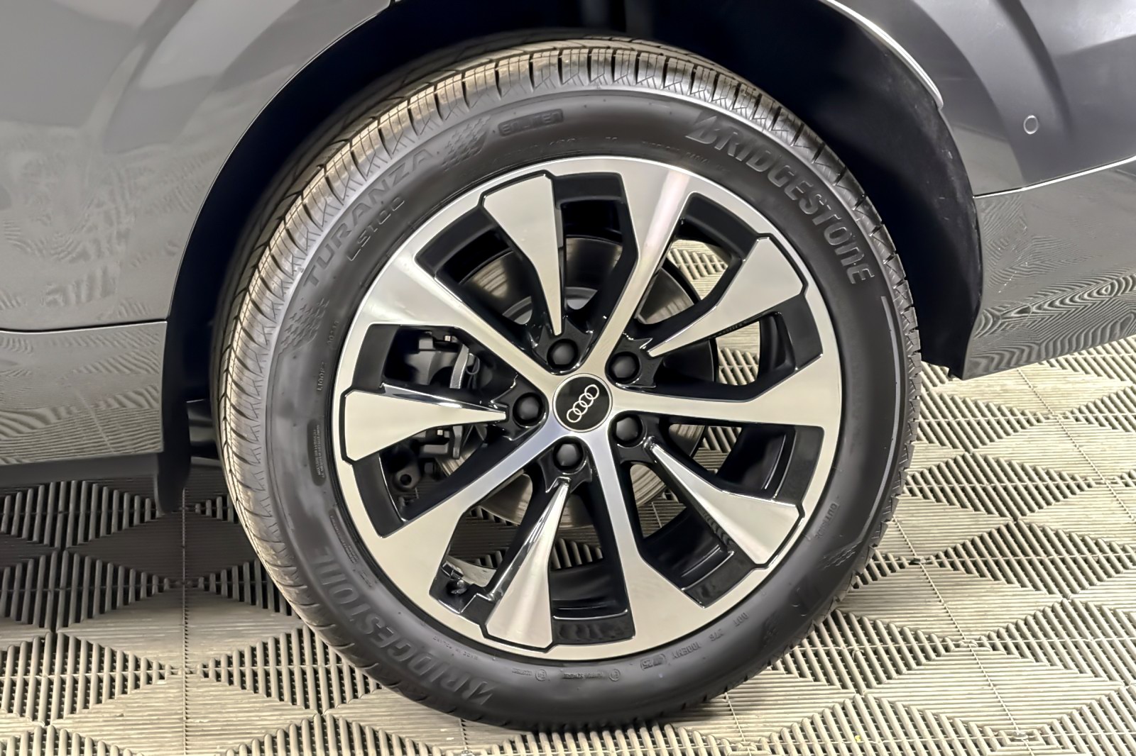 New 2026 Daytona Gray Pearl Effect Audi S line quattro image 25