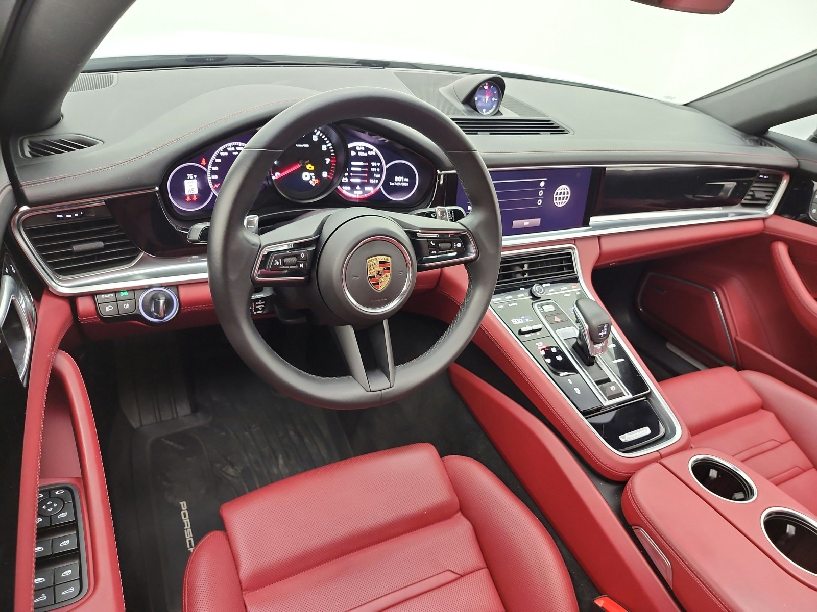 Used 2023 Carrara White Metallic Porsche  image 14