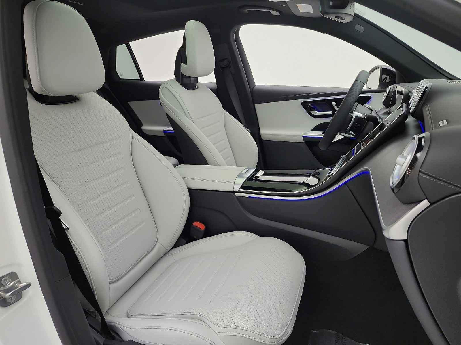 New 2027 Polar White Mercedes-Benz GLC 300 4MATIC® Coupe image 14