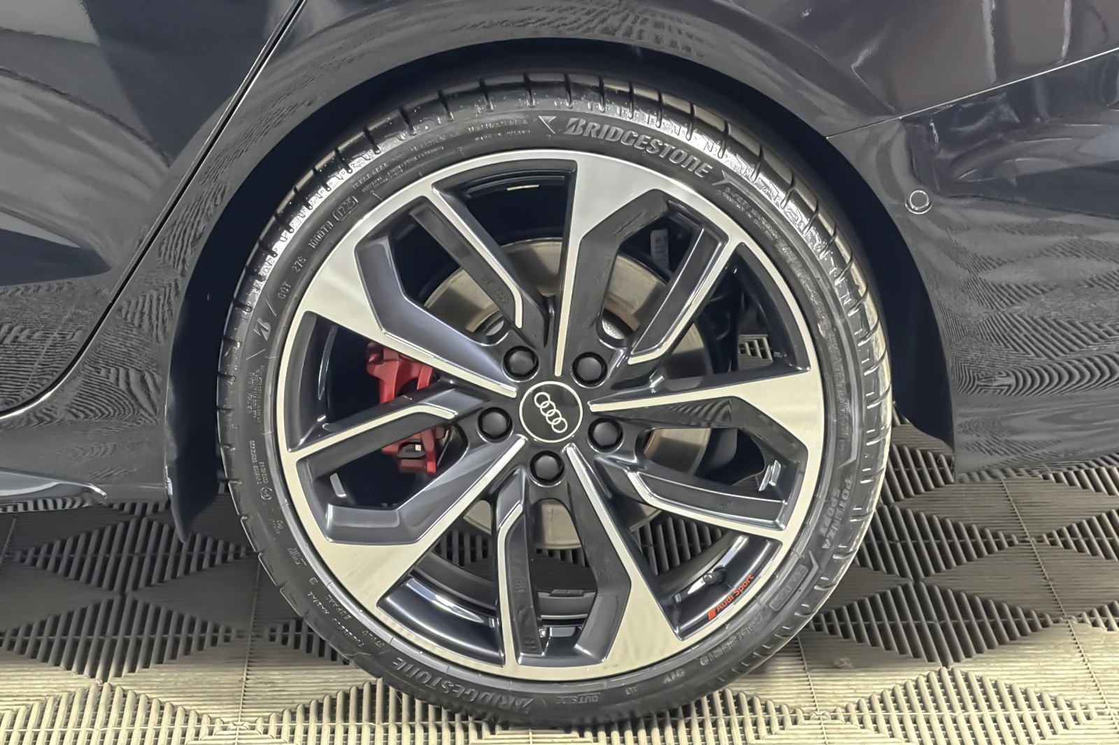 Used 2024 Mythos Black Metallic Audi Premium Plus 2.0 TFSI quattro image 25