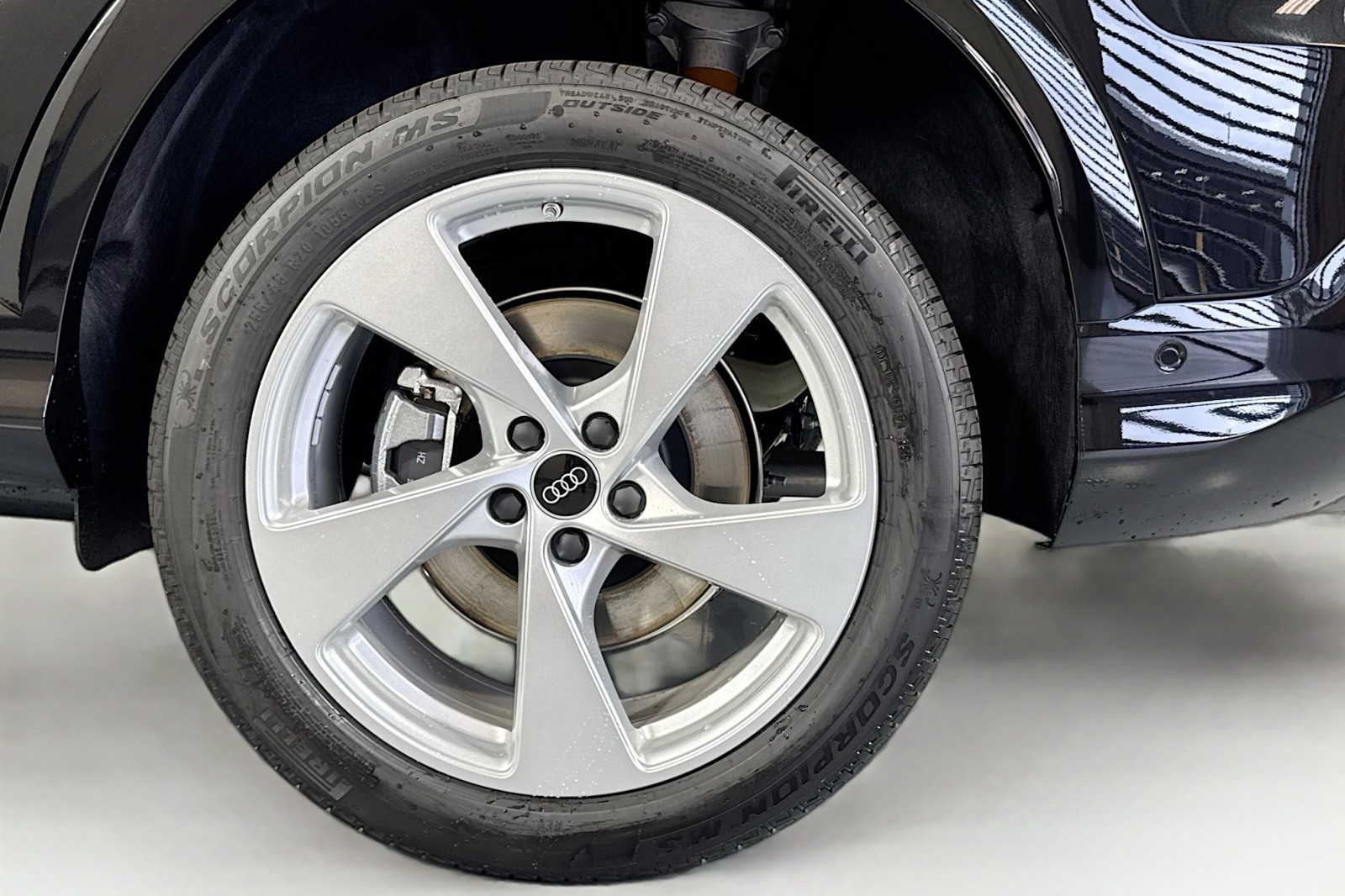 New 2025 Mythos Black Metallic Audi Premium Plus 2.0 TFSI quattro image 28