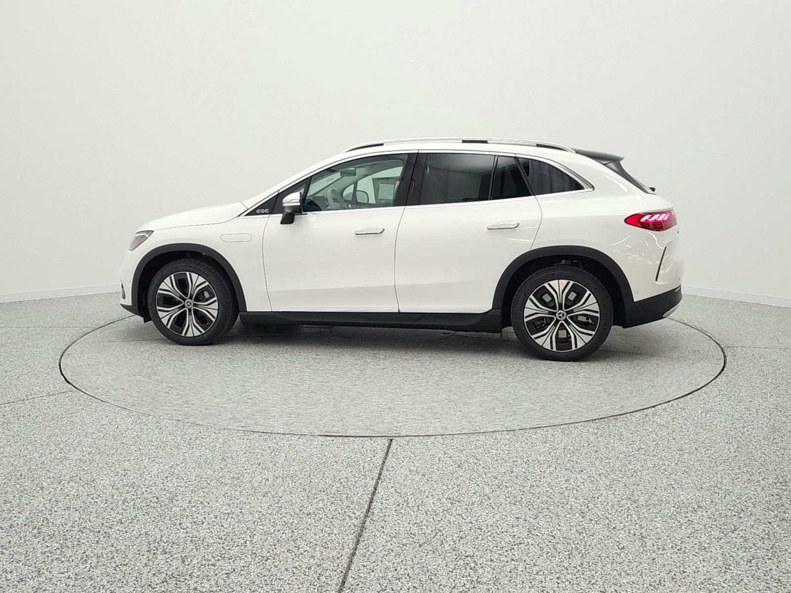 New 2026 Polar White Mercedes-Benz EQE 320+ image 8