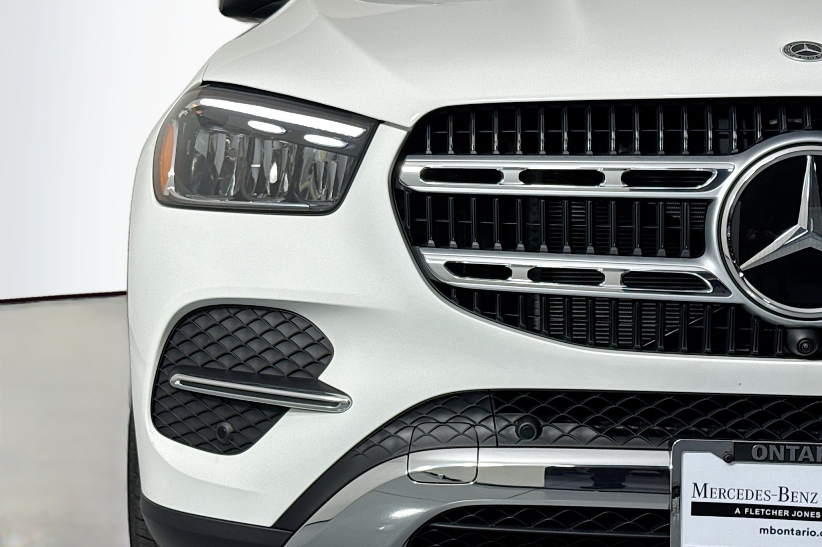 New 2026 Polar White Mercedes-Benz GLE 350 4MATIC® SUV image 13