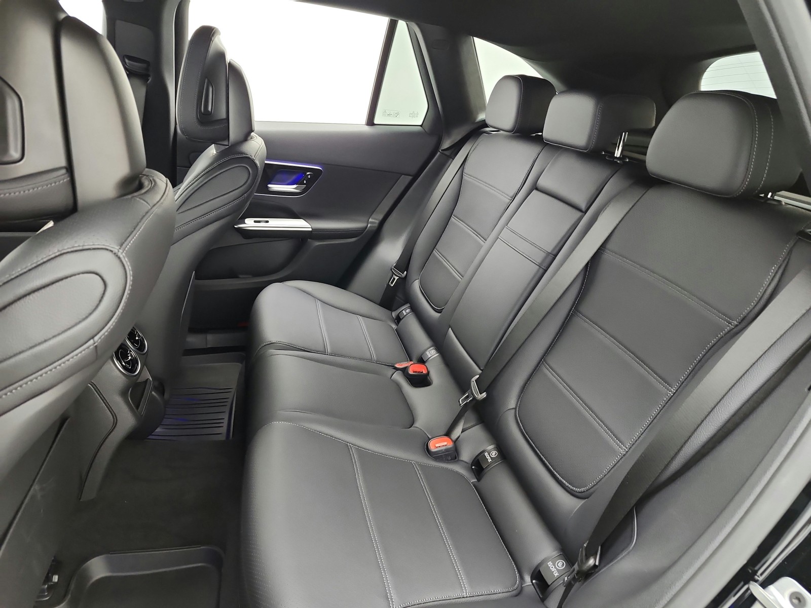 New 2026 Black Mercedes-Benz GLC 300 image 11