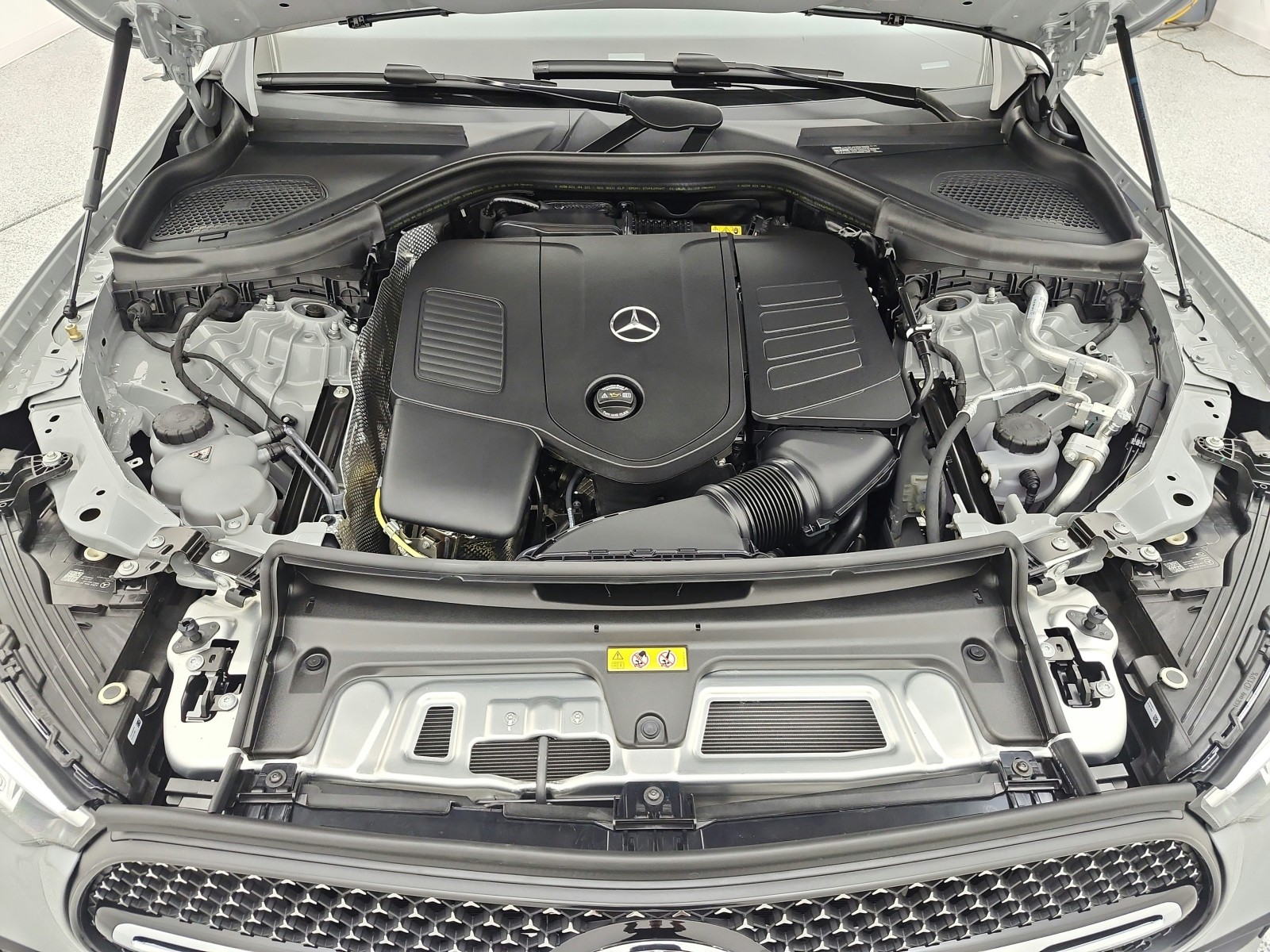 New 2027 MANUFAKTUR Alpine Grey Mercedes-Benz GLC 300 SUV image 12