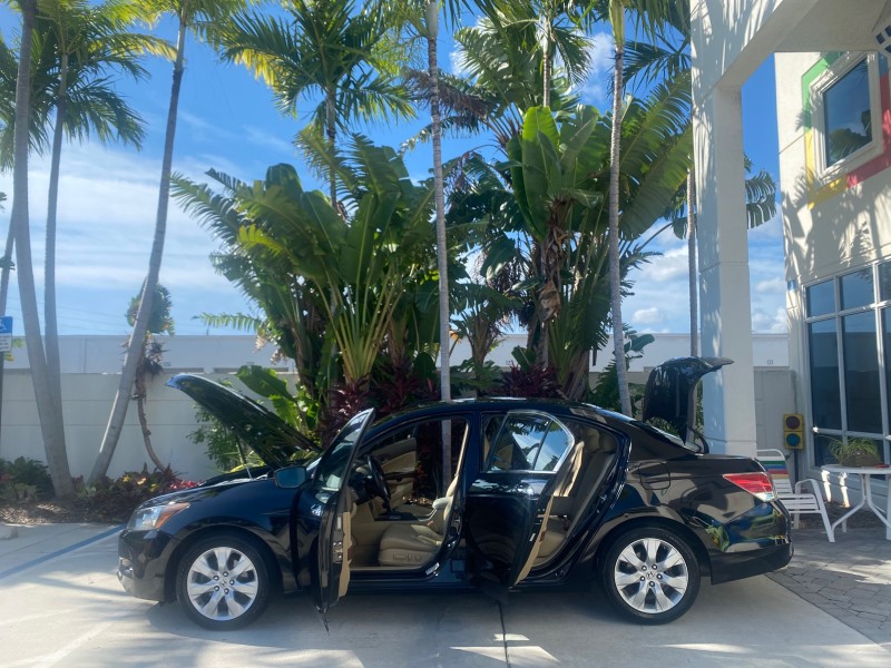 2010 Honda Accord Sdn EX-L LOW MILES 68,167 in , 