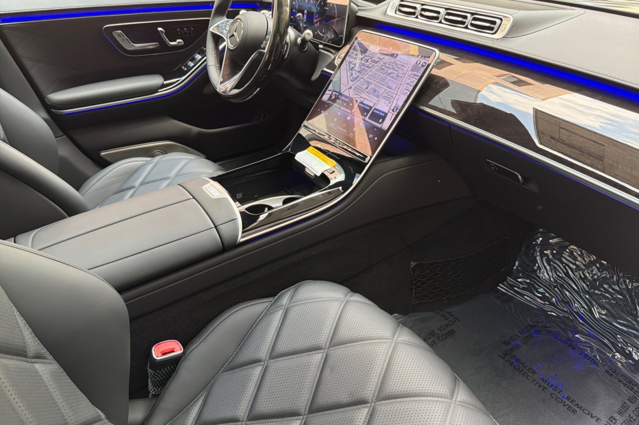 Used 2026 Obsidian Black Metallic Mercedes-Benz Maybach S 680 image 14