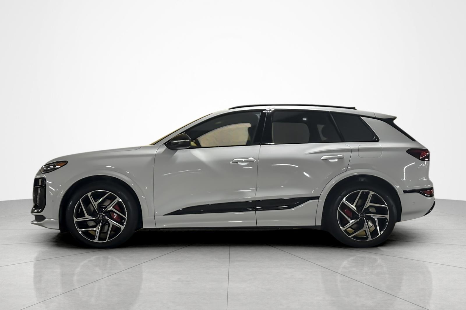 New 2027 Glacier White Metallic Audi Premium Plus quattro image 3