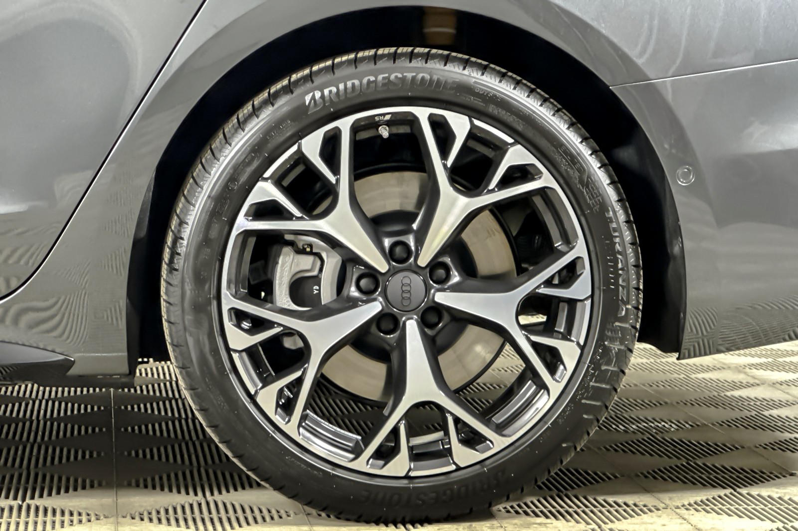 New 2026 Daytona Gray Pearl Effect Audi Premium Plus quattro image 22