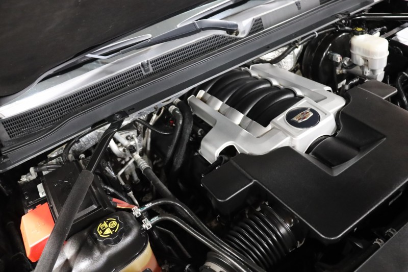 2016 Cadillac Escalade ESV Luxury Collection 4WD 4dr Suv in , 