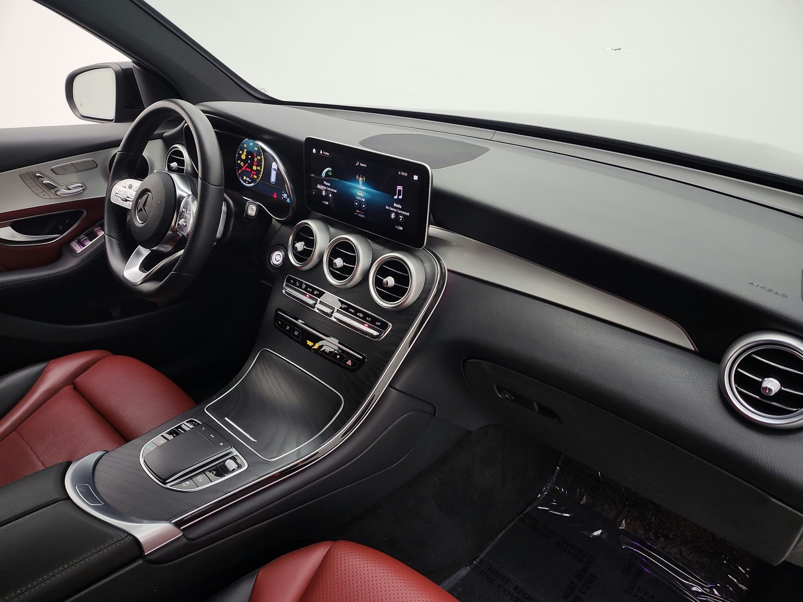 Used 2022 Black Mercedes-Benz GLC 300 SUV image 35