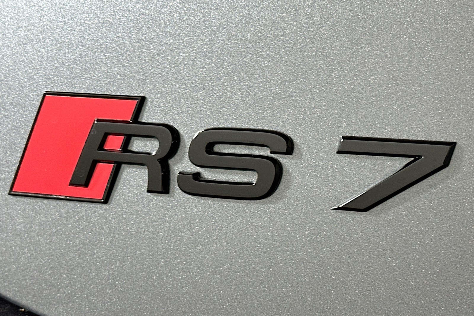 New 2026 Daytona Gray Pearl Effect Audi performance image 10